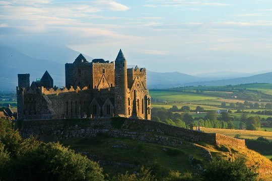 7 Night Best of Ireland & Rock of Cashel from $535 pps Incl Car Rental (Save 15%)